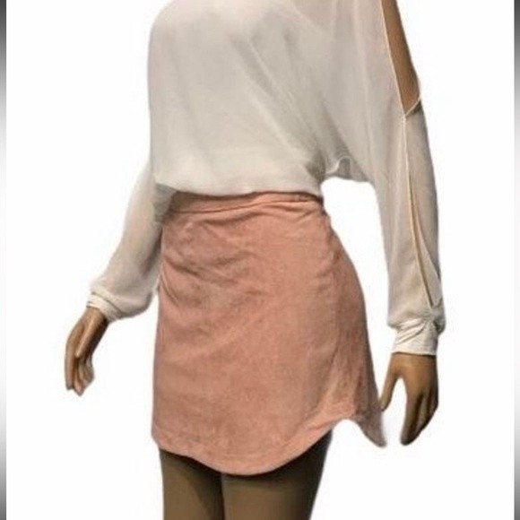 BB Dakota Mini Skirt Annette Pink lemonade plush Faux Suede Blush, size 8 - Picture 13 of 17